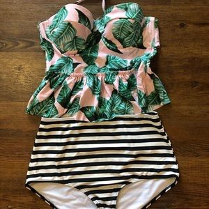 High waisted bottom with ruffled bikini top. Large.